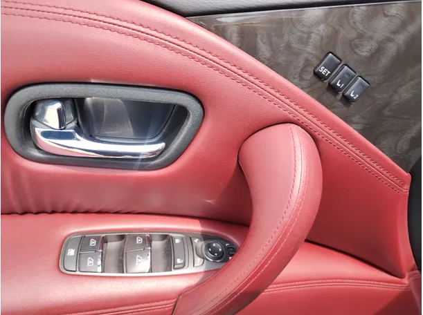 Car image 22
