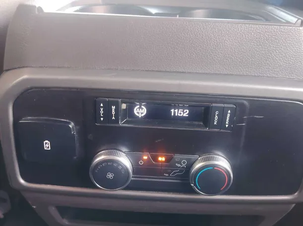 Car image 26