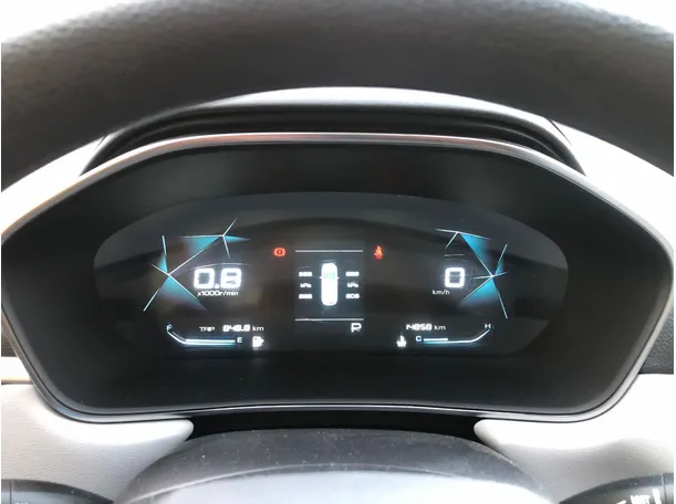 Car image 17