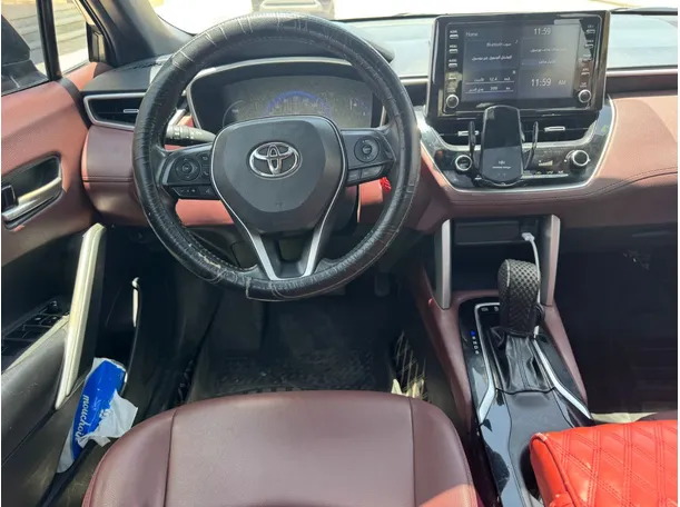 Car image 16