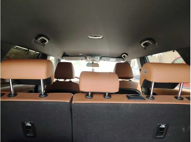 Car image 34