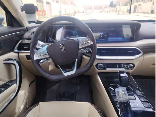 Car image 22
