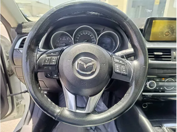 Car image 28