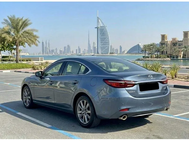 Car image 8