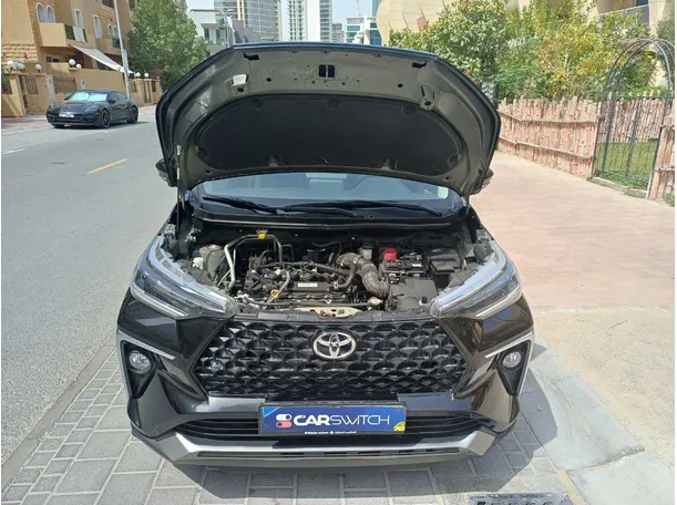 Car image 22