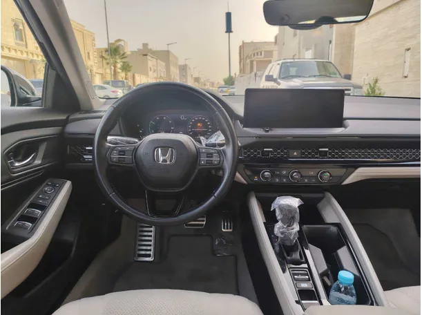 Car image 21
