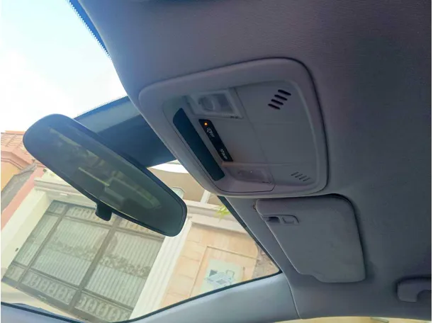 Car image 31