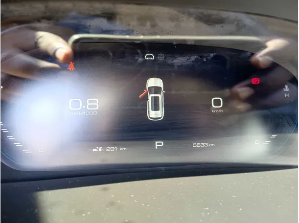 Car image 24