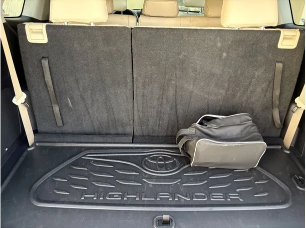 Car image 29