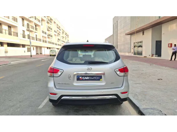 Car image 6