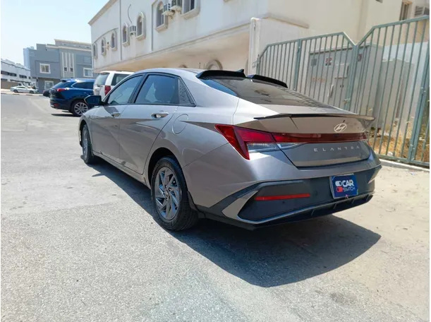 Car image 7
