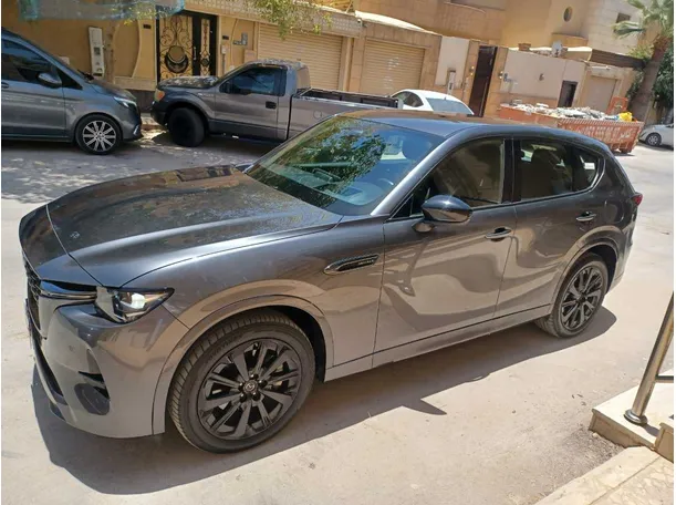 Car image 9
