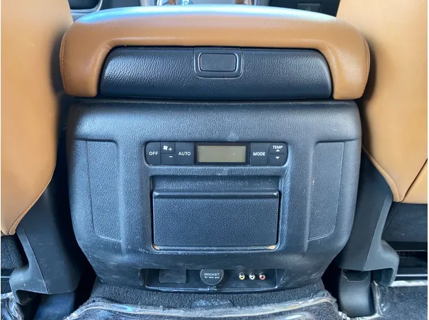 Car image 33