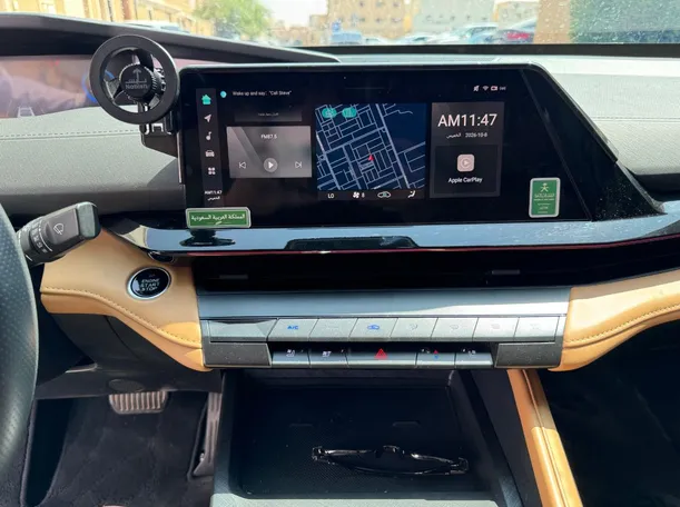 Car image 17