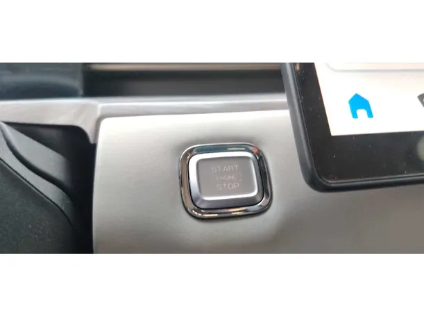 Car image 29