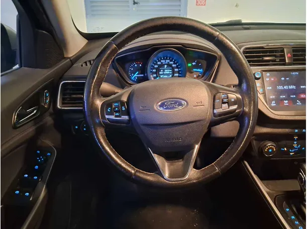 Car image 19