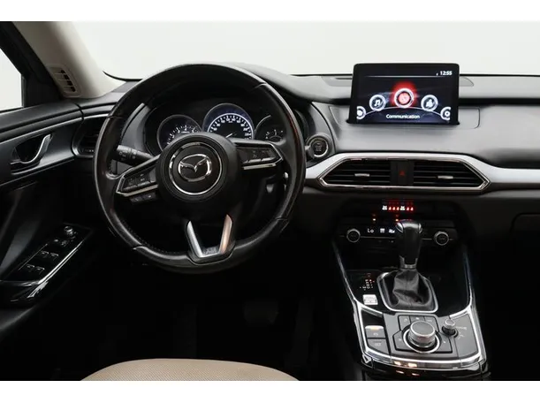 Car image 15