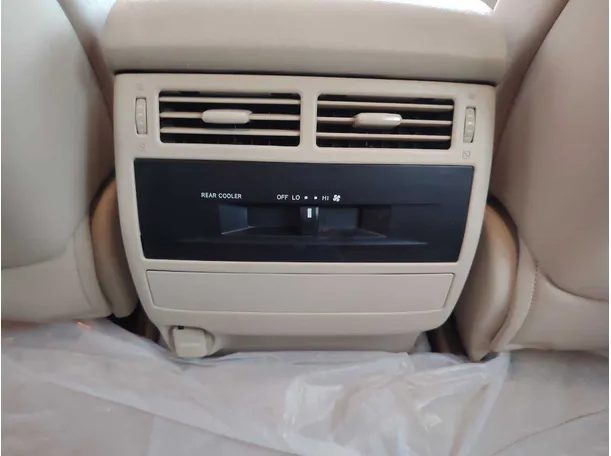 Car image 29