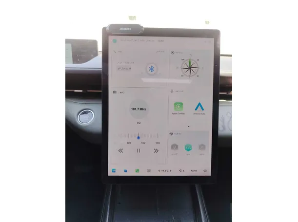 Car image 19