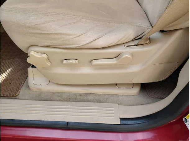 Car image 38