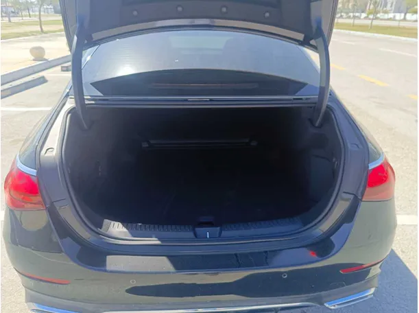 Car image 30