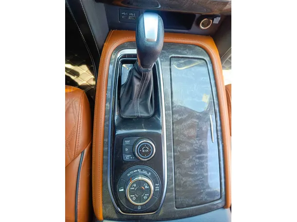 Car image 26