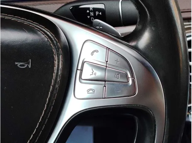 Car image 27