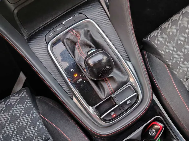 Car image 21