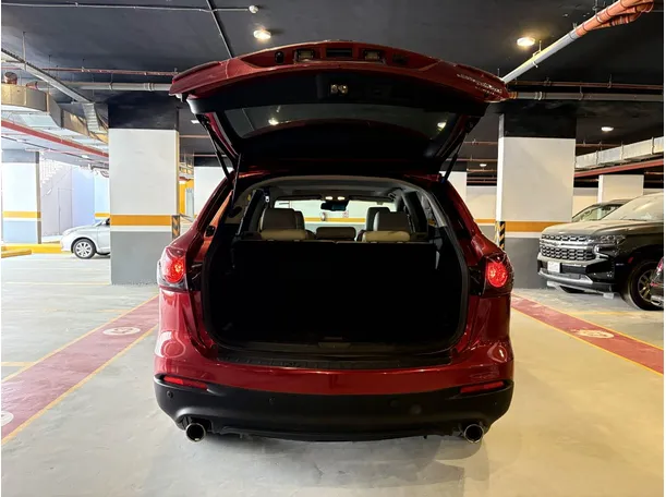 Car image 24