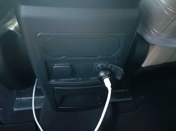 Car image 31