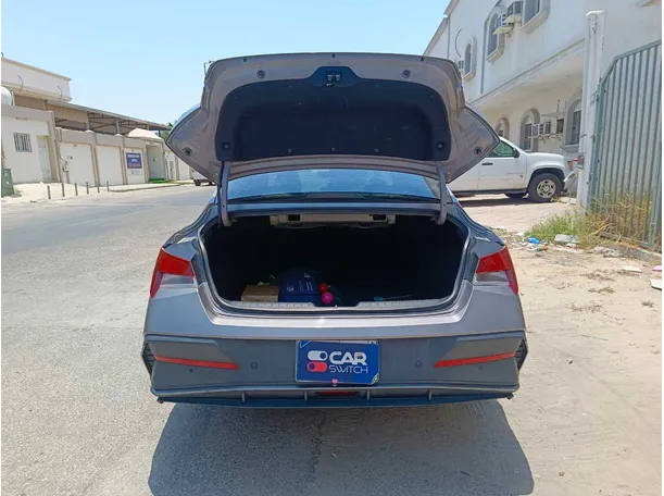 Car image 24