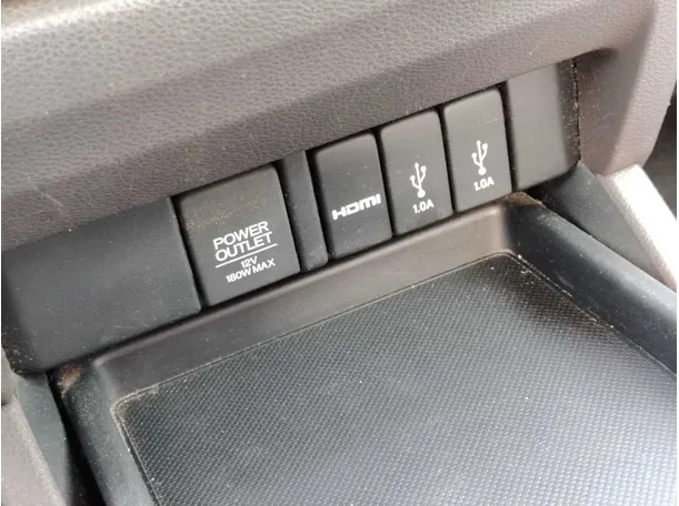 Car image 24