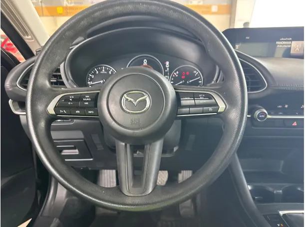 Car image 9