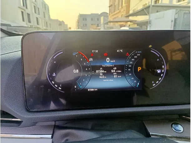 Car image 24