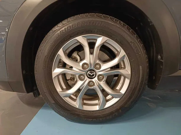 Car image 10