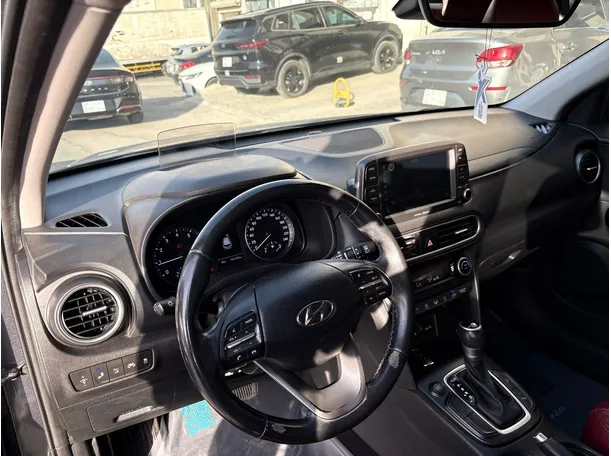 Car image 13