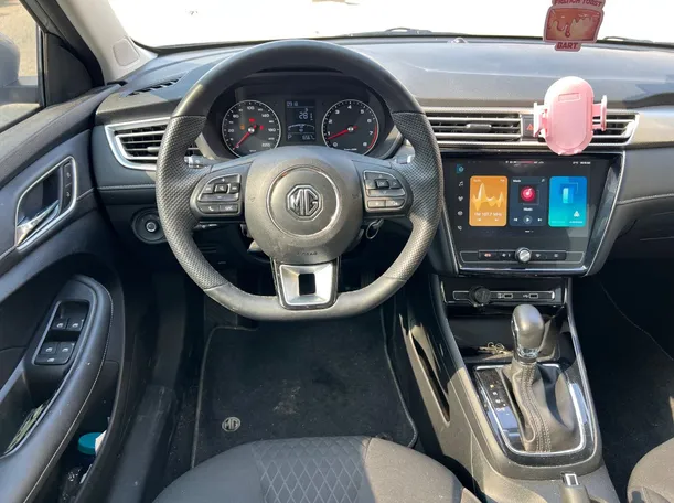 Car image 19