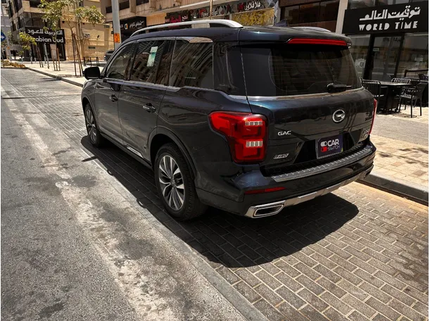 Car image 7
