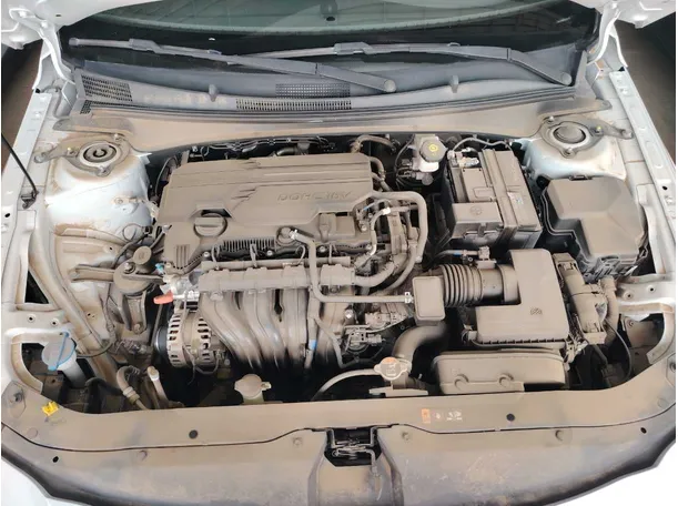 Car image 30
