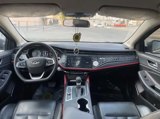 Car image 17