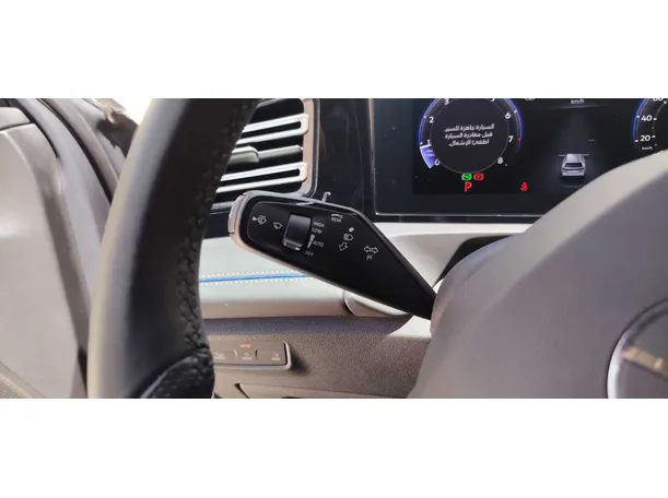 Car image 29