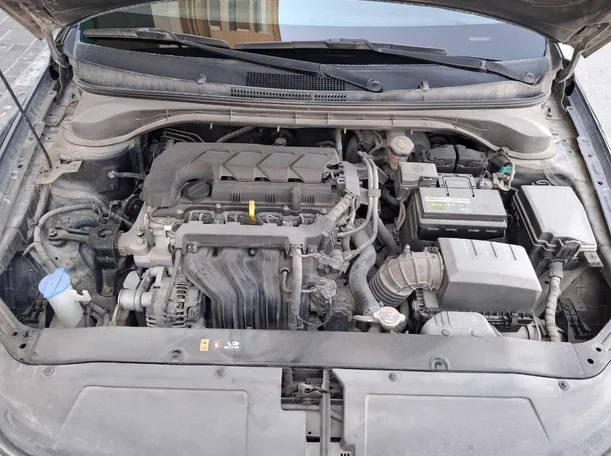 Car image 21