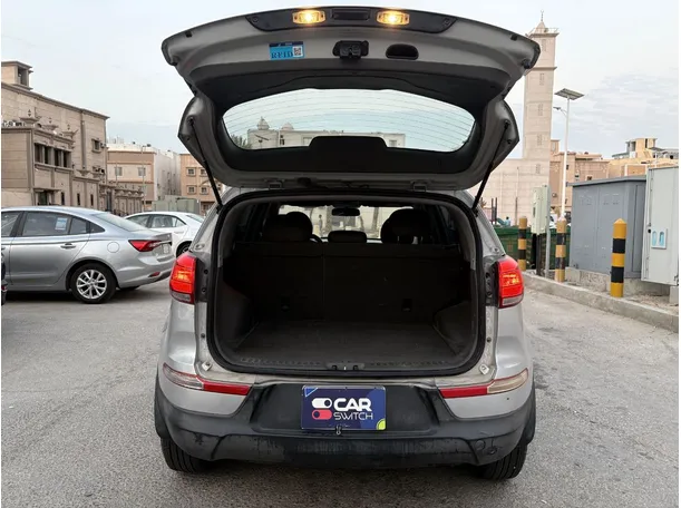 Car image 24