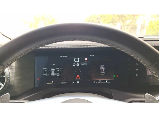 Car image 18