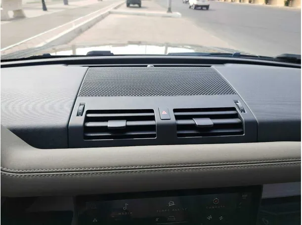 Car image 31