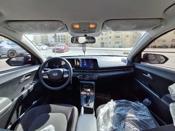 Car image 18