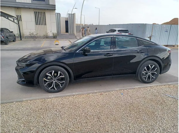 Car image 8