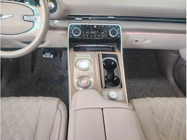 Car image 21