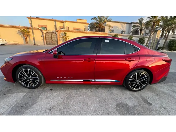 Car image 8