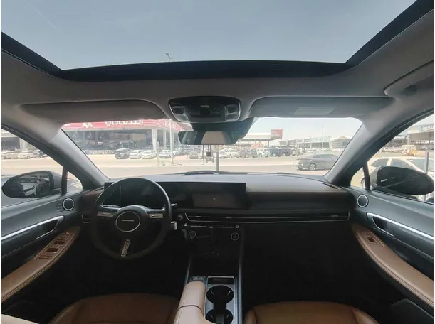Car image 23
